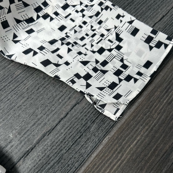 REISS Silk Dress White black geometric print - Picture 8 of 12